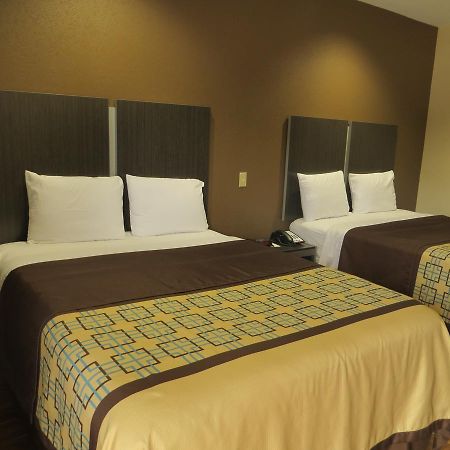 Scottish Inn & Suites Бейтаун Екстер'єр фото